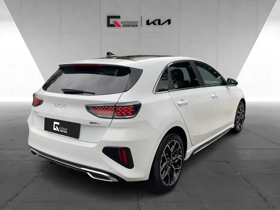 Kia Ceed / cee'd - Thumbnail 3