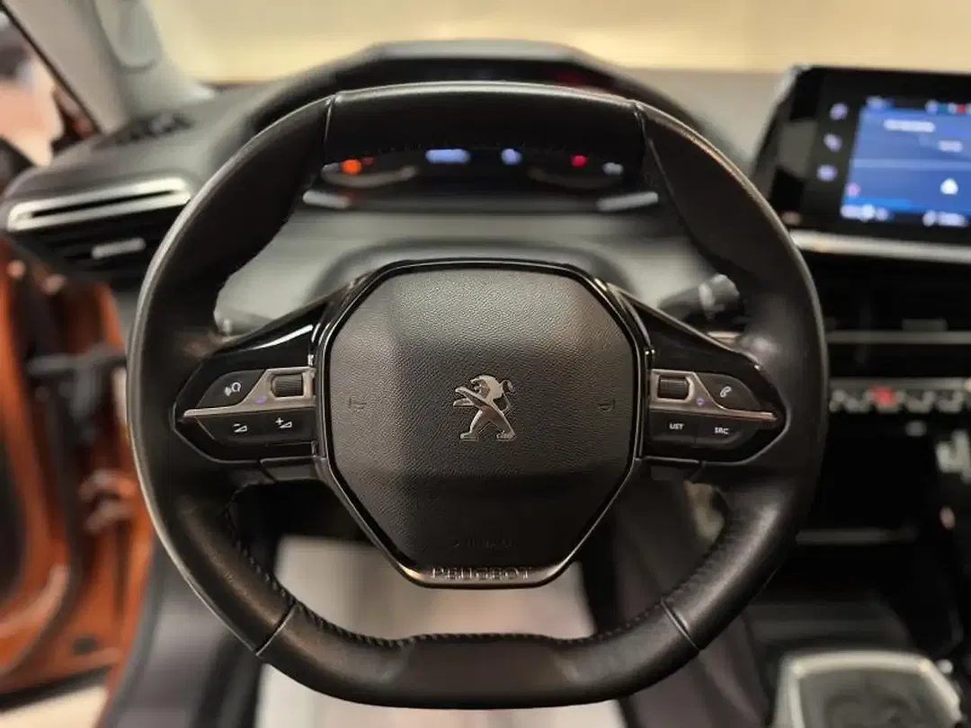 Peugeot 2008 - Thumbnail 2