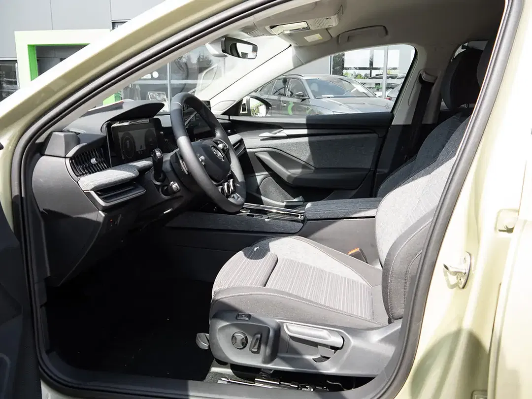 Skoda Superb - Thumbnail 8