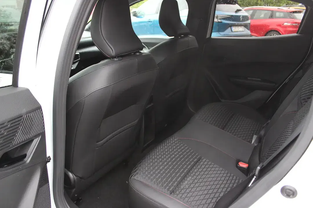 Renault Clio - Thumbnail 11