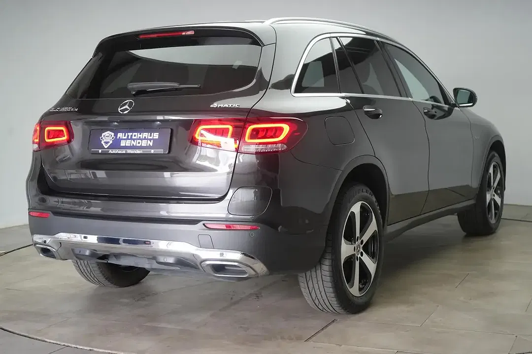 Mercedes-Benz GLC 300 - Thumbnail 4