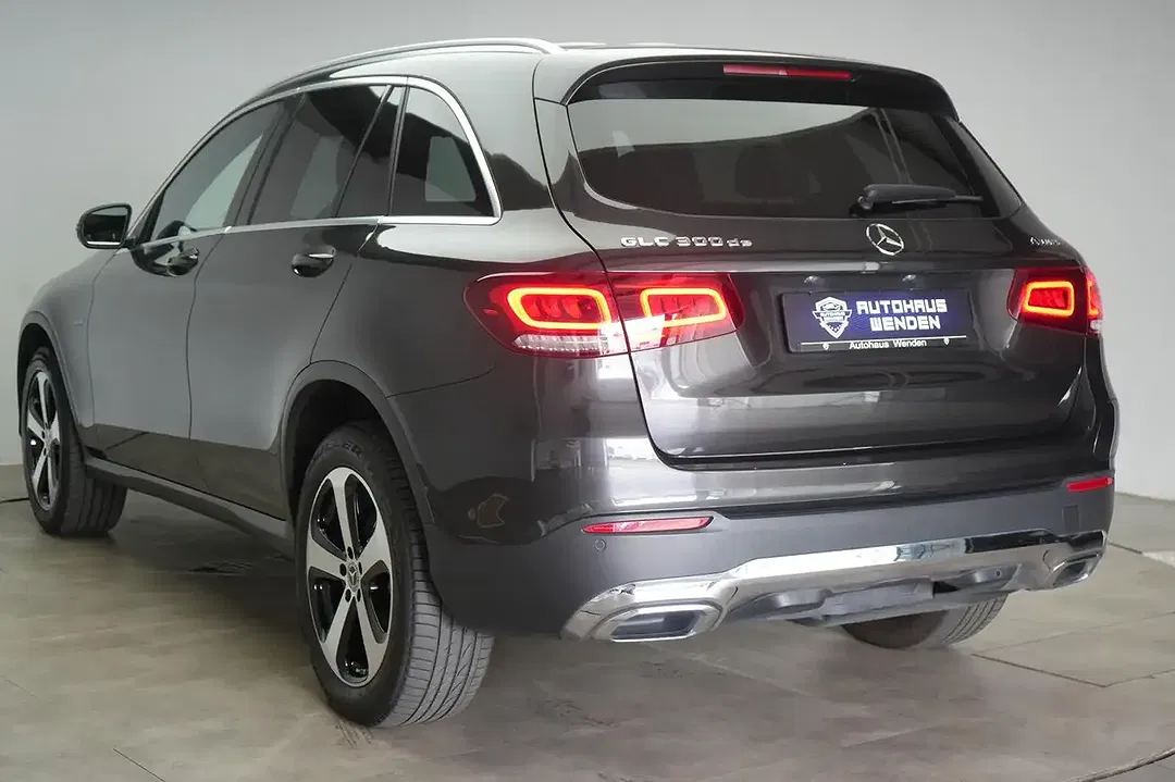 Mercedes-Benz GLC 300 - Thumbnail 5