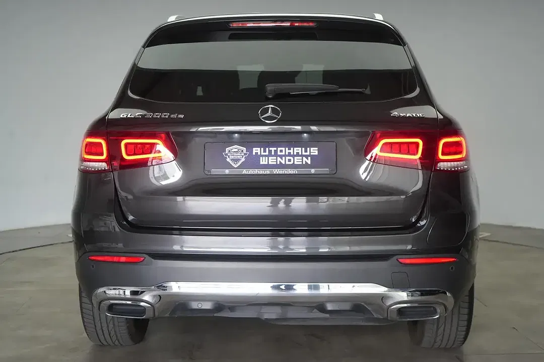Mercedes-Benz GLC 300 - Thumbnail 6