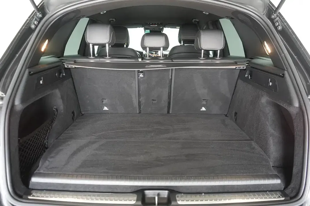 Mercedes-Benz GLC 300 - Thumbnail 7