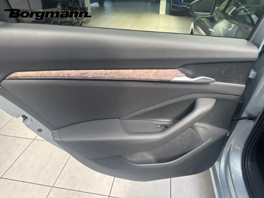 Skoda Superb - Thumbnail 12