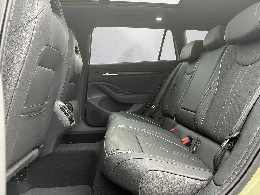 Skoda Superb - Thumbnail 11