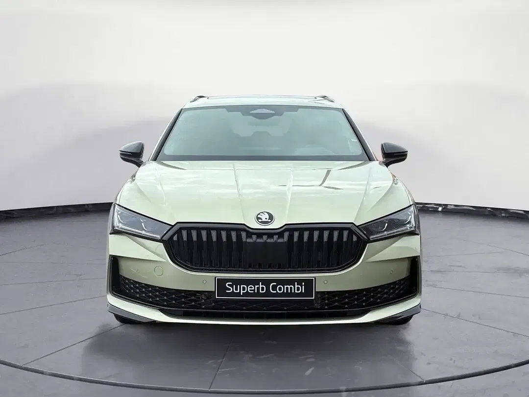 Skoda Superb - Thumbnail 3