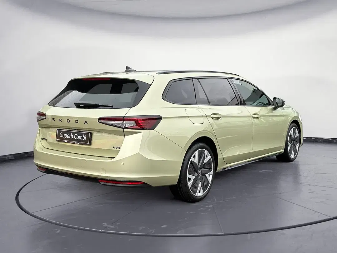 Skoda Superb - Thumbnail 6