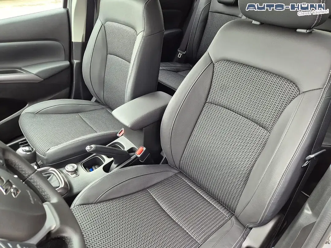 Suzuki S-Cross - Thumbnail 11