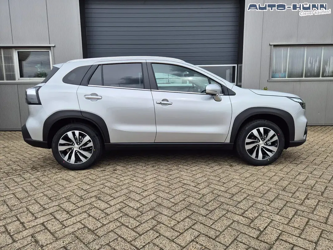 Suzuki S-Cross - Thumbnail 6