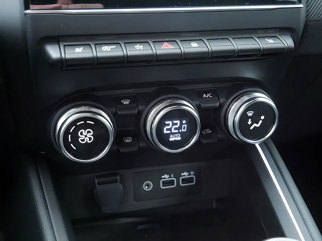 Renault Clio - Thumbnail 11