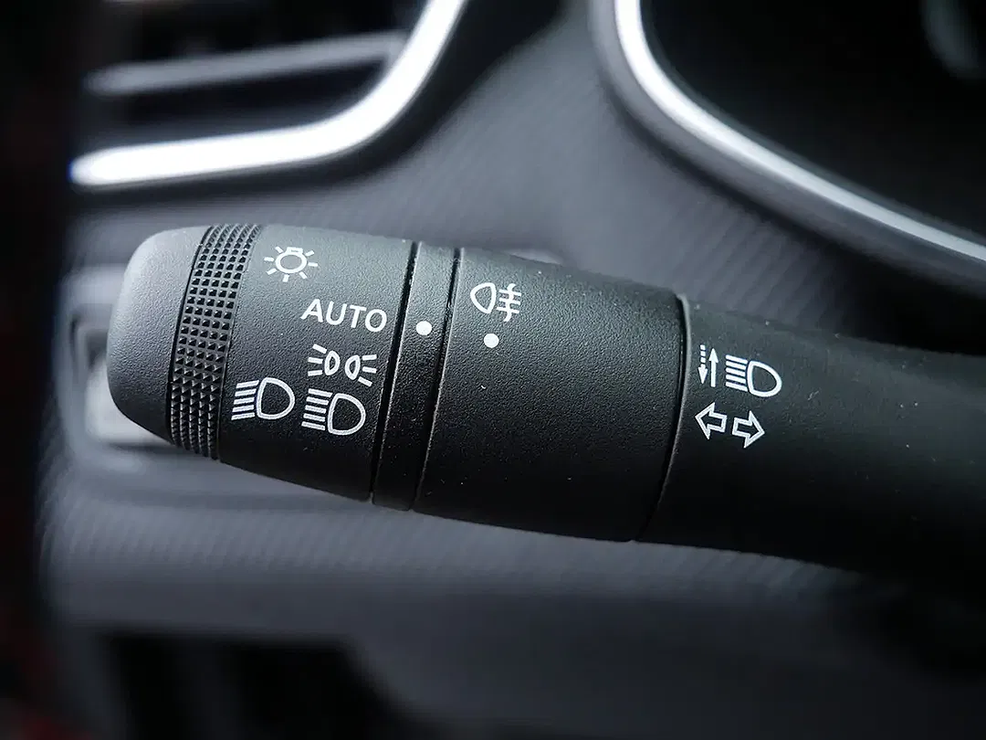 Renault Clio - Thumbnail 15