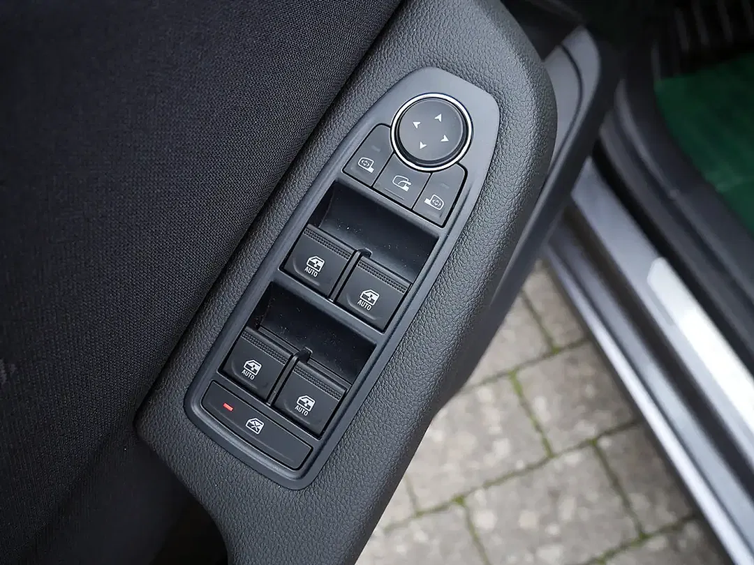 Renault Clio - Thumbnail 6