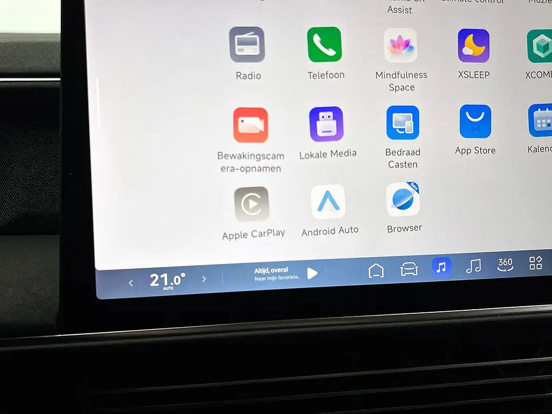 Xpeng G6 - Thumbnail 14