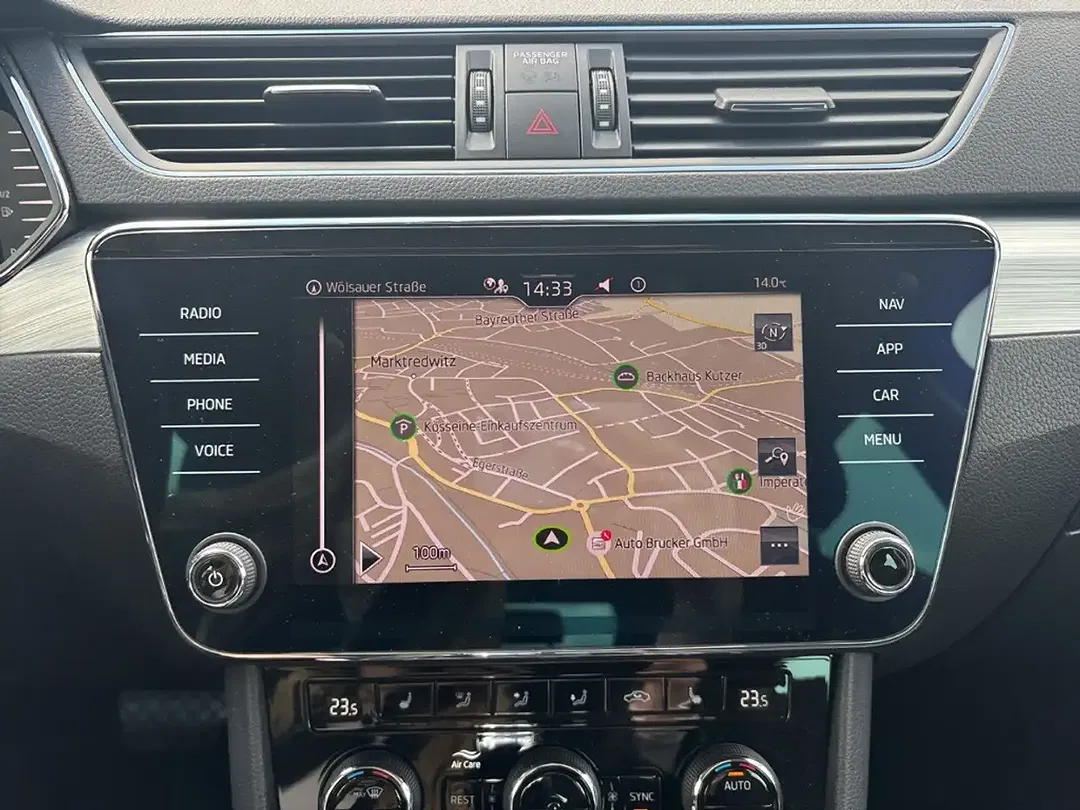 Skoda Superb - Thumbnail 11