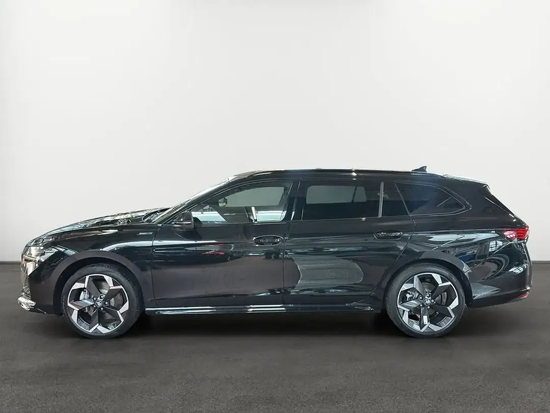 Skoda Superb - Thumbnail 2