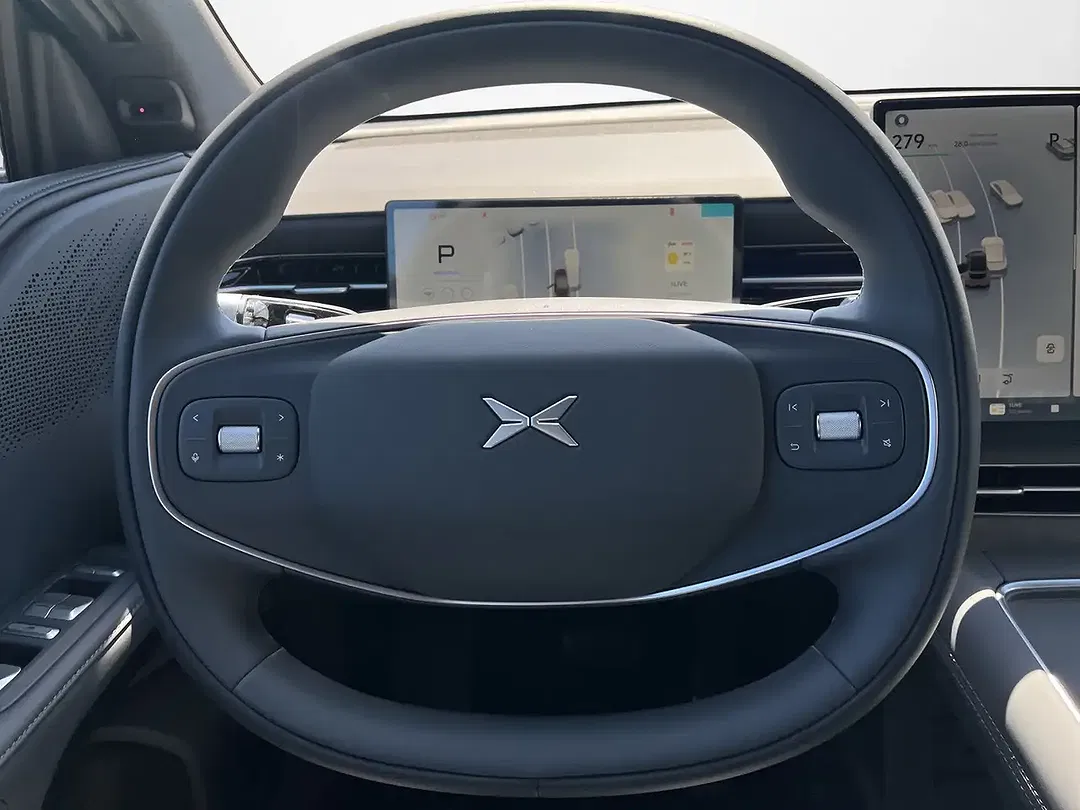 Xpeng G6 - Thumbnail 8