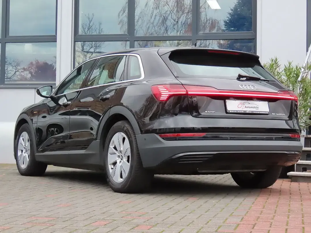 Audi e-tron - Thumbnail 10