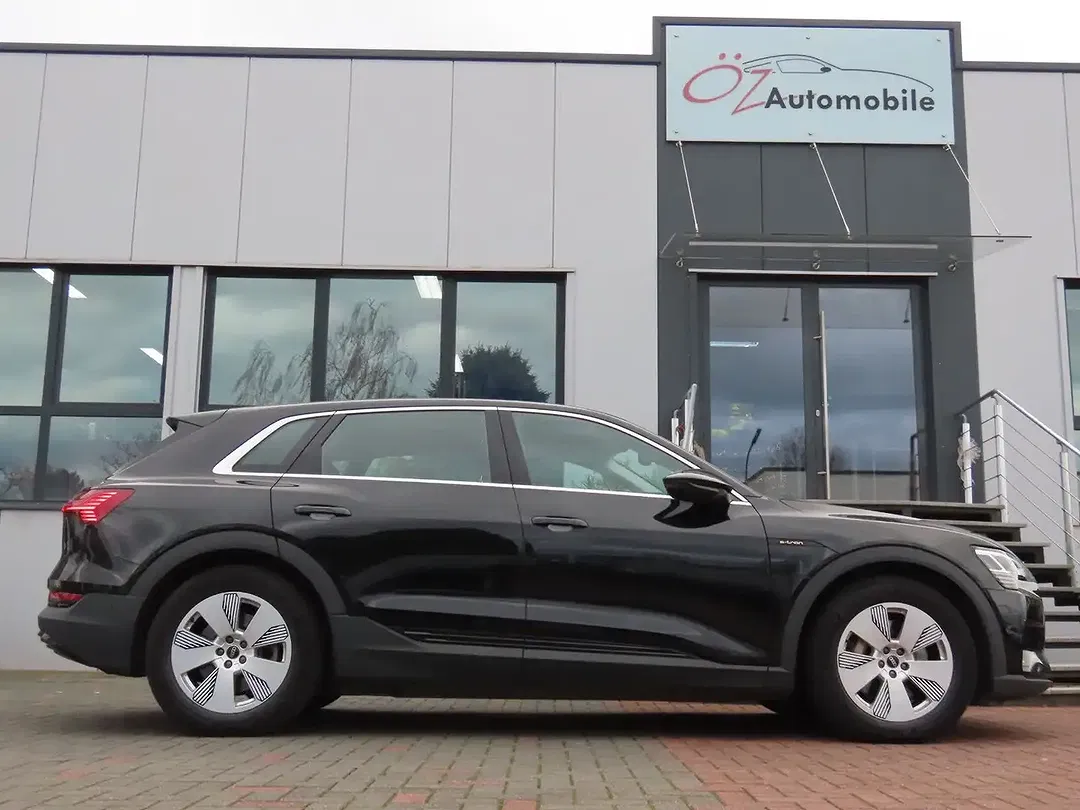 Audi e-tron - Thumbnail 11