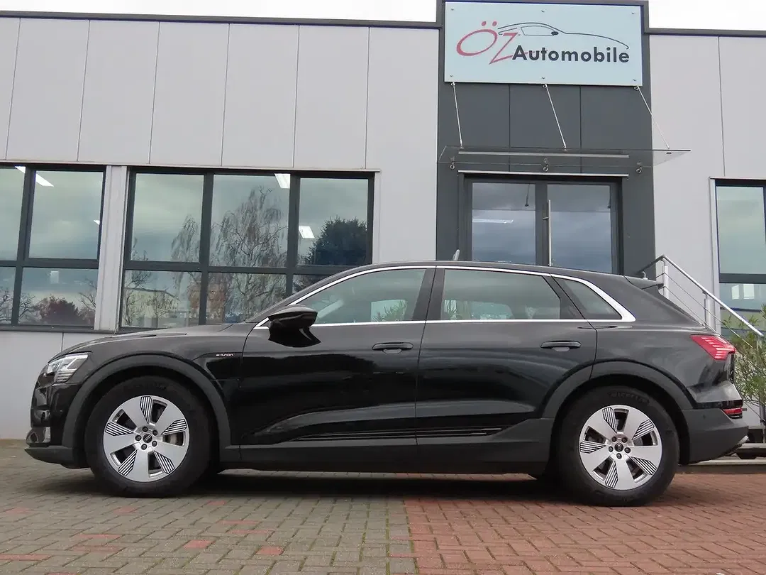 Audi e-tron - Thumbnail 12