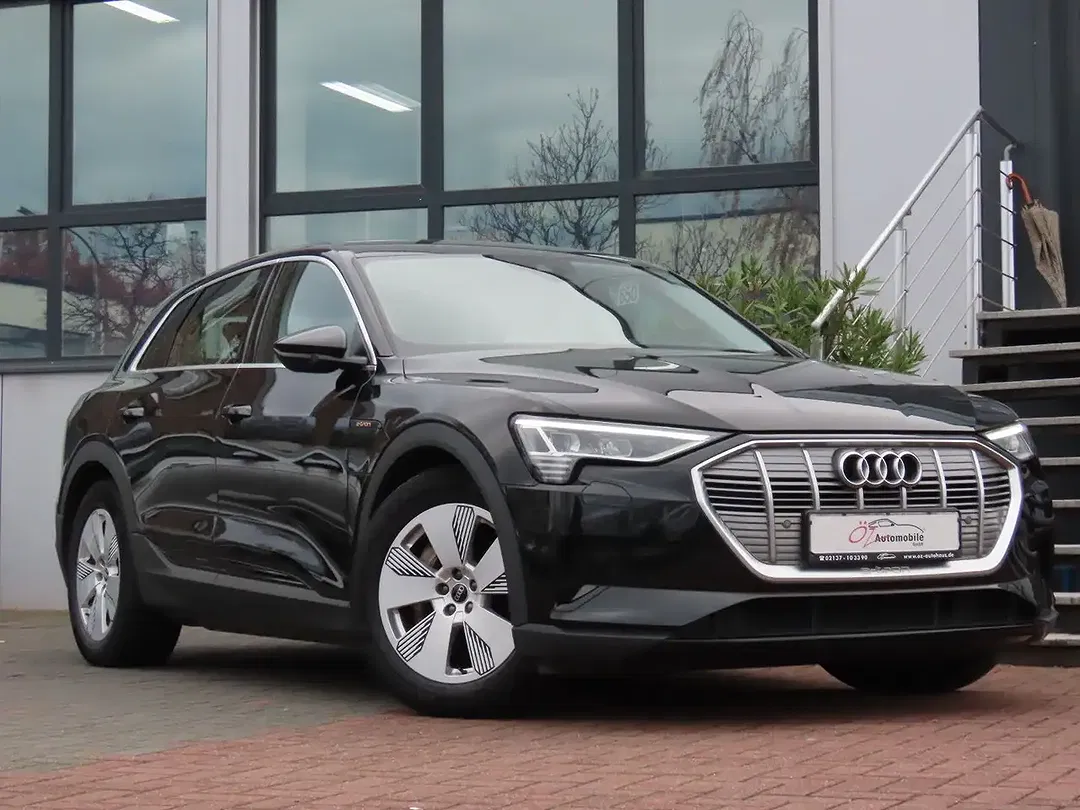 Audi e-tron - Thumbnail 2