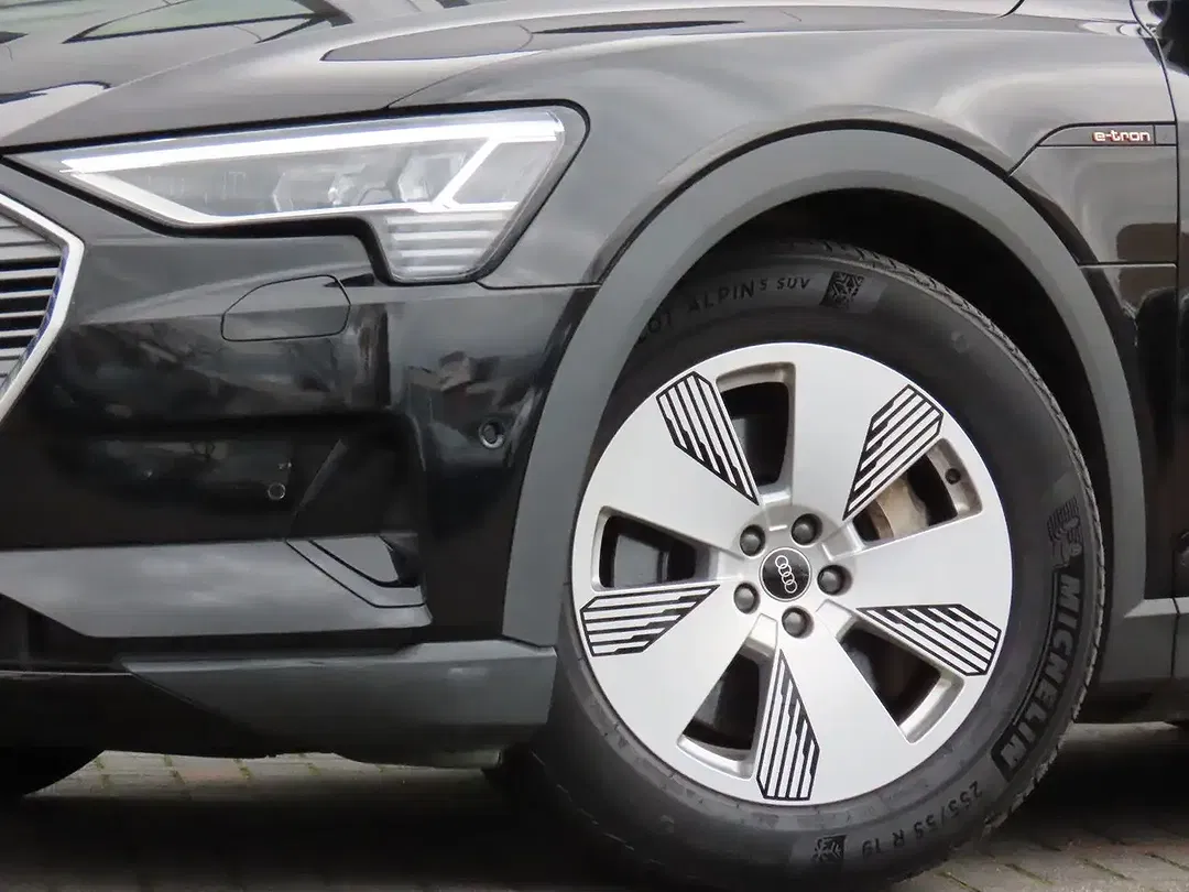 Audi e-tron - Thumbnail 5
