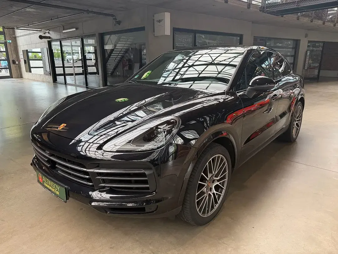 Porsche Cayenne - Thumbnail 1