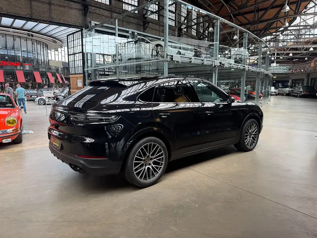 Porsche Cayenne - Thumbnail 10