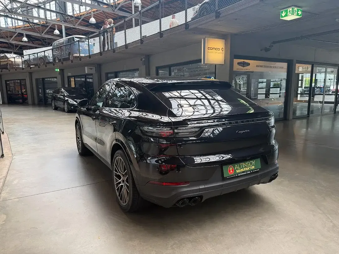 Porsche Cayenne - Thumbnail 3