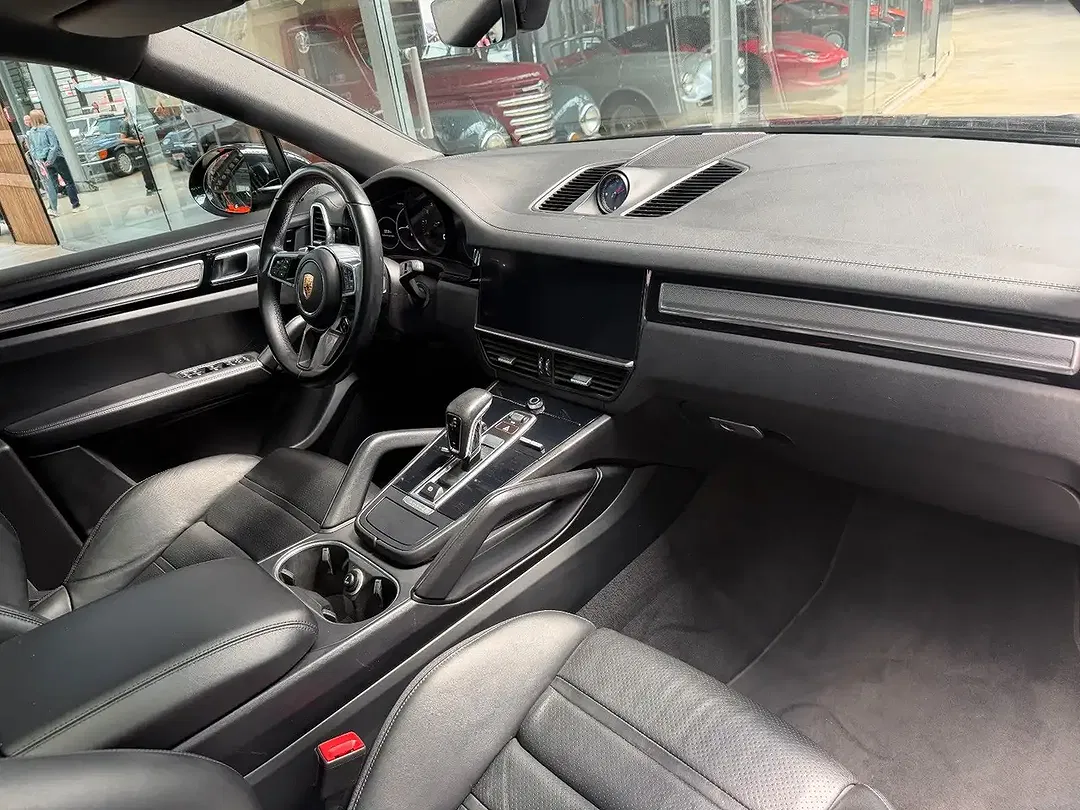 Porsche Cayenne - Thumbnail 5