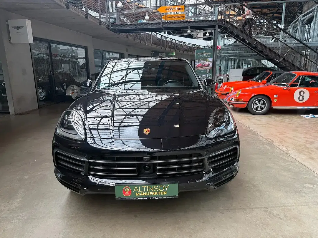 Porsche Cayenne - Thumbnail 7