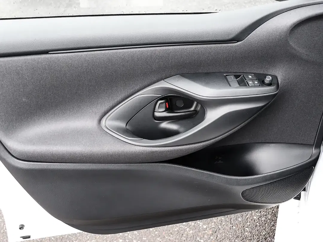Mazda 2 - Thumbnail 8