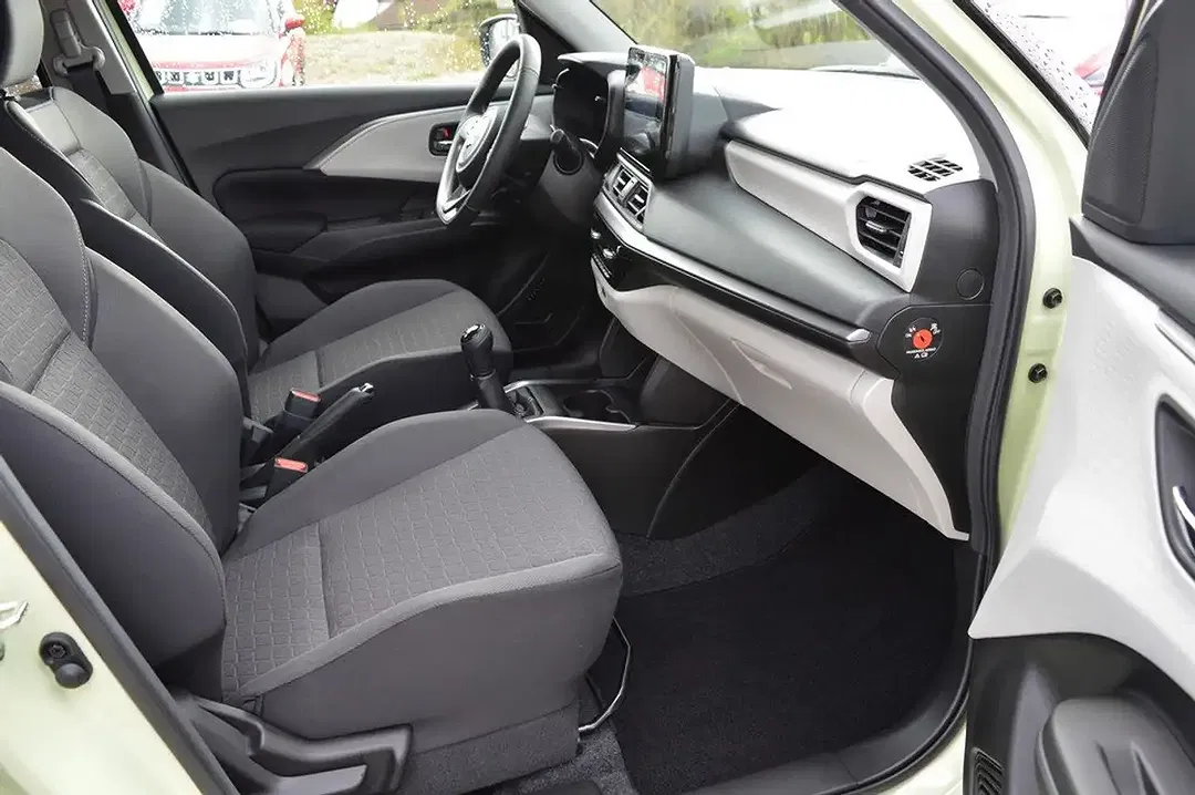 Suzuki Swift - Thumbnail 10