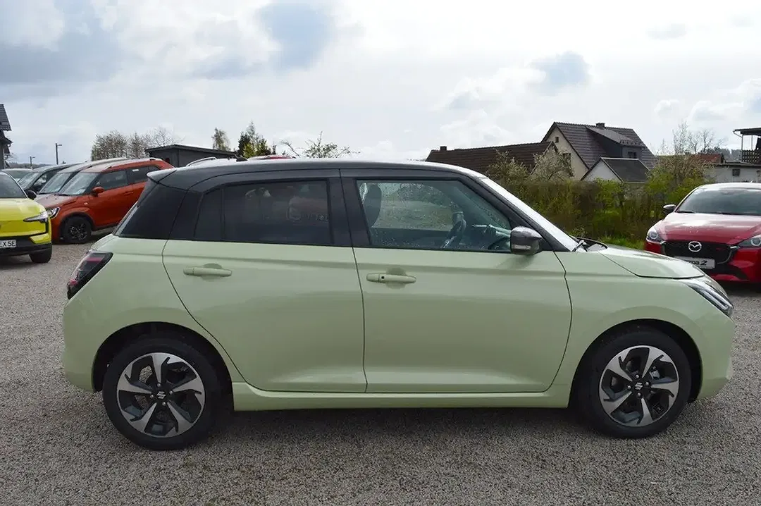 Suzuki Swift - Thumbnail 5