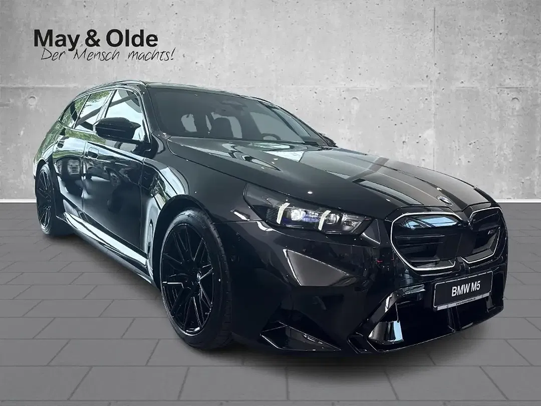BMW M5 - Thumbnail 4