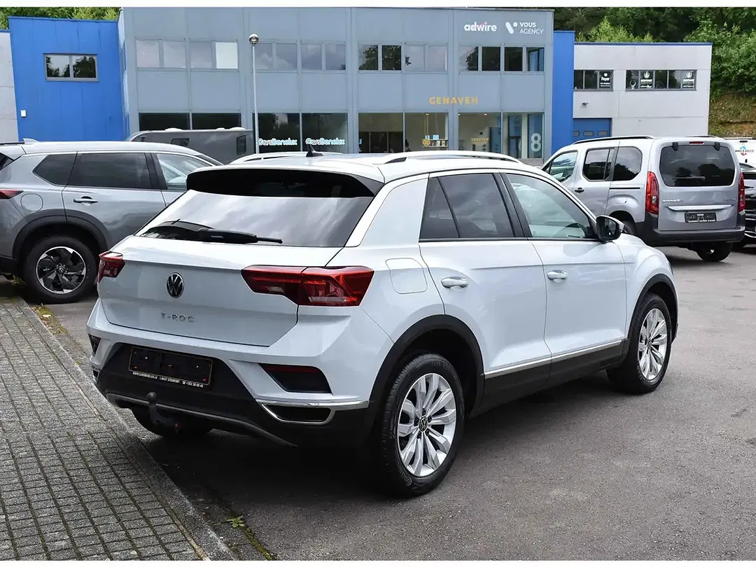 Volkswagen T-Roc - Thumbnail 4