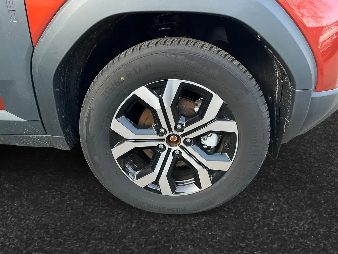 Dacia Duster - Thumbnail 9