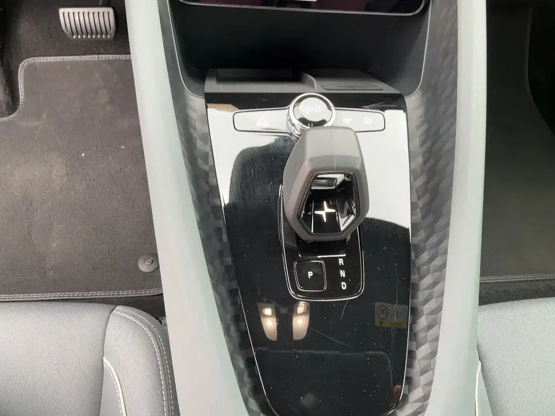 Polestar 2 - Thumbnail 13