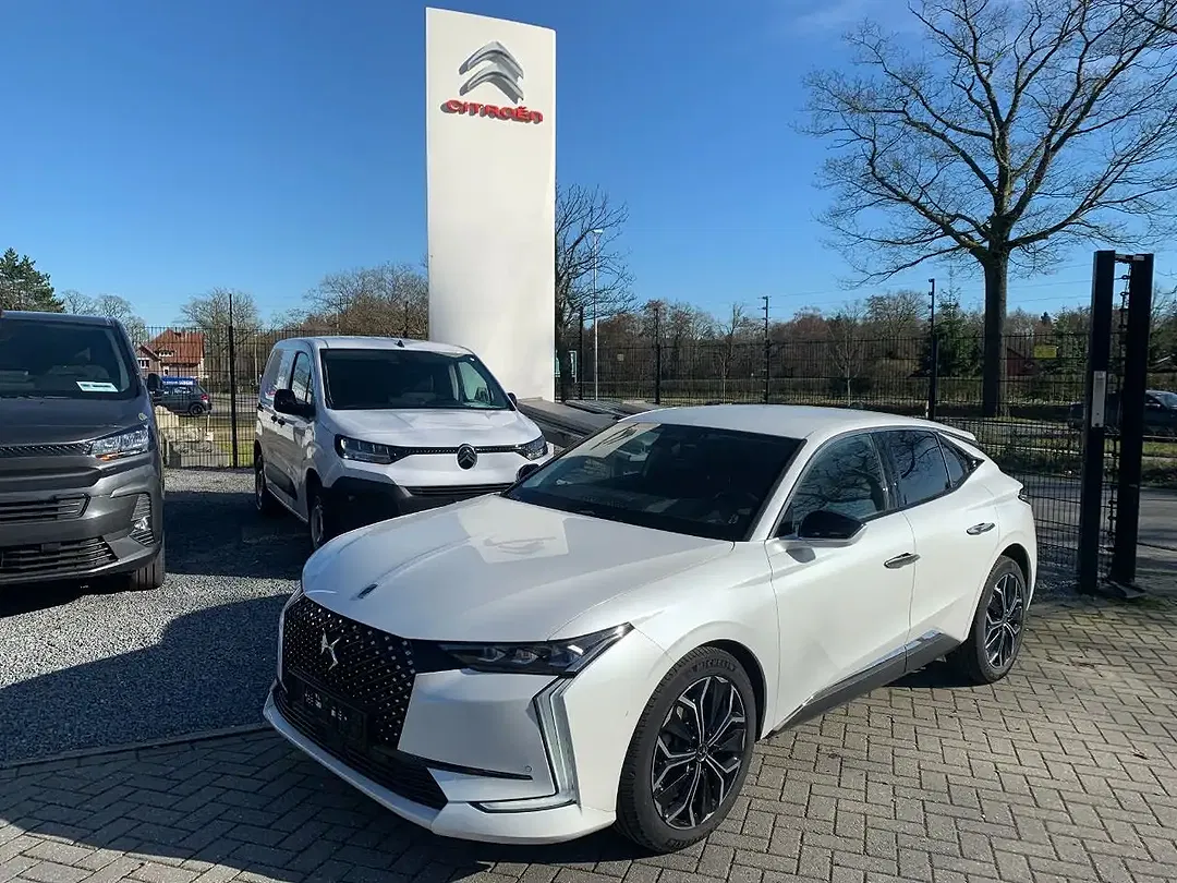 DS Automobiles DS 4 - Thumbnail 1