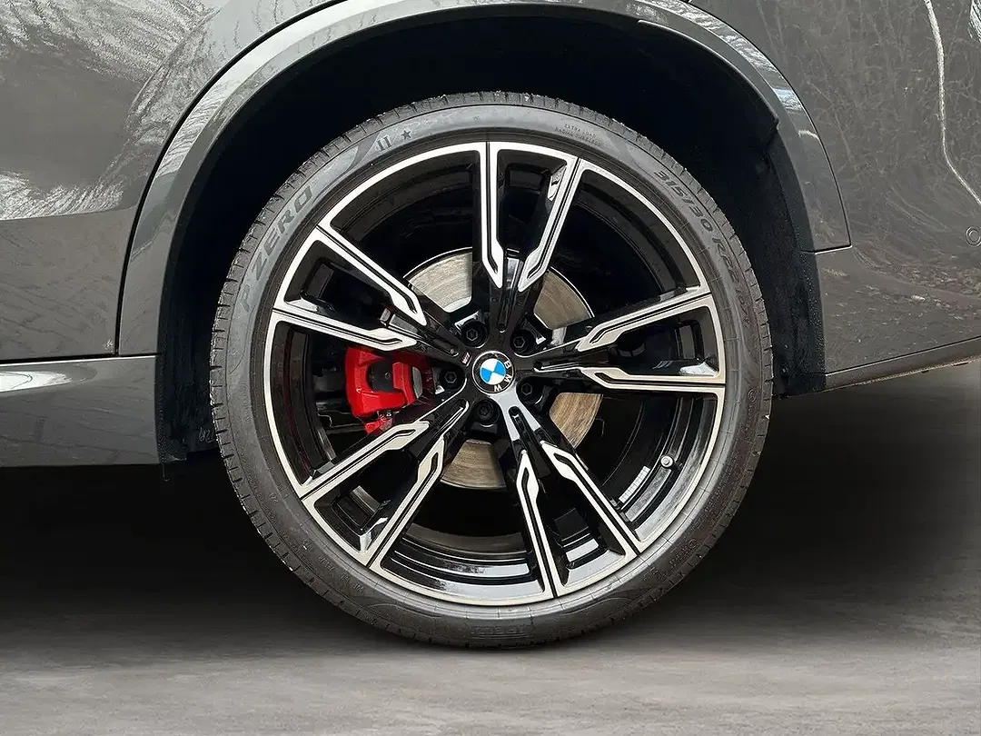 BMW X5 - Thumbnail 2