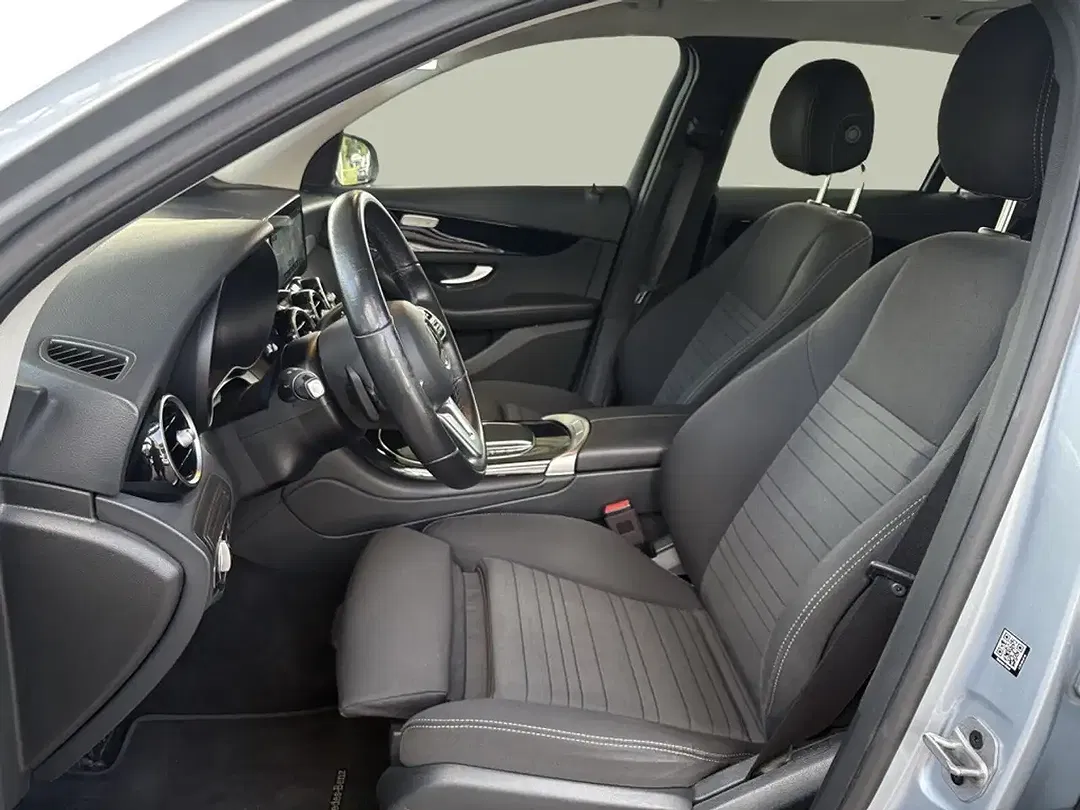 Mercedes-Benz GLC 300 - Thumbnail 12