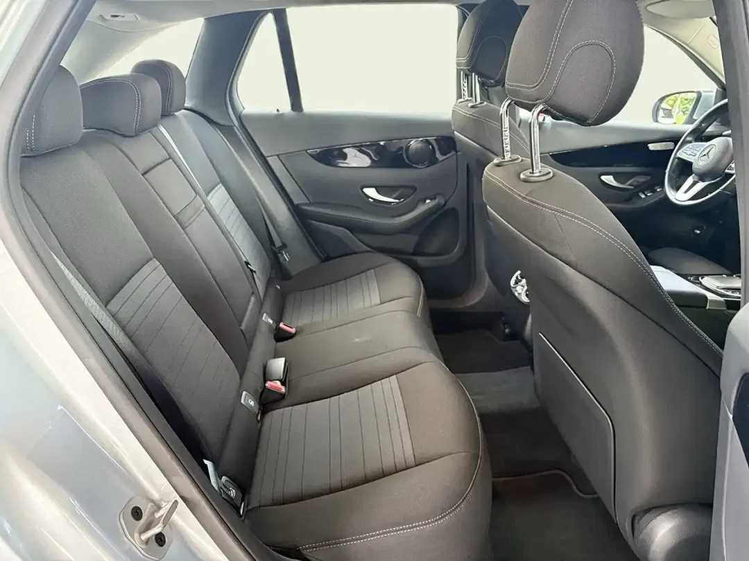 Mercedes-Benz GLC 300 - Thumbnail 13