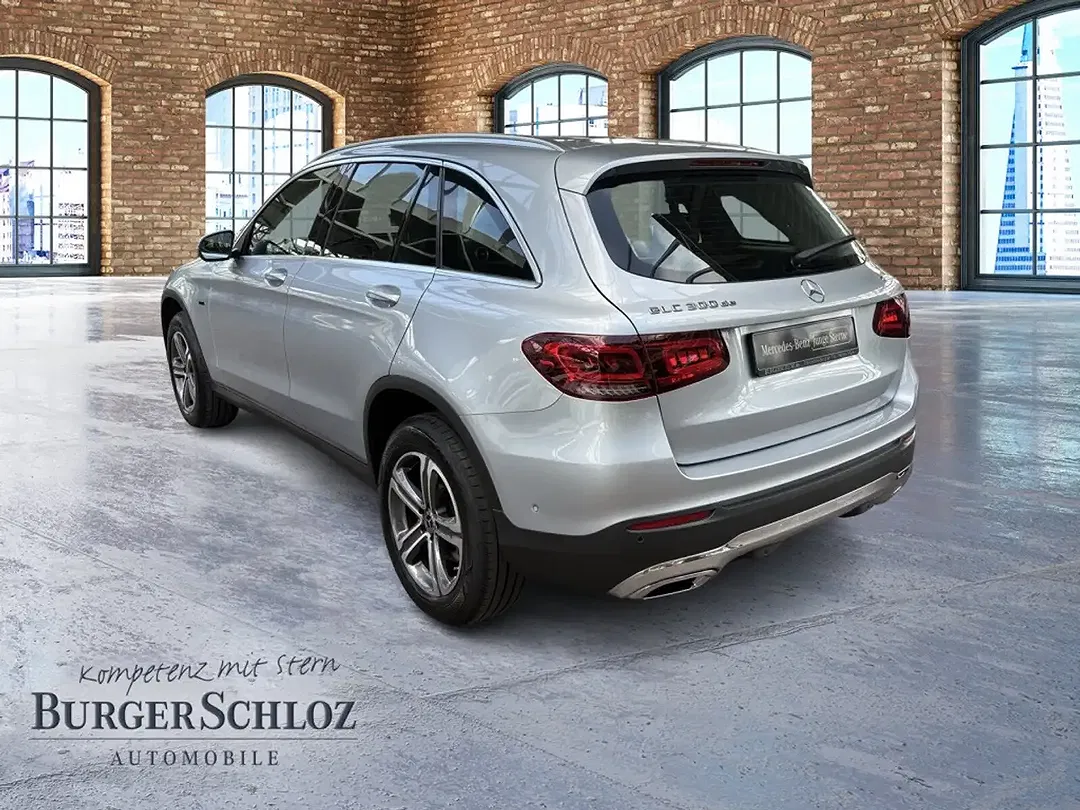 Mercedes-Benz GLC 300 - Thumbnail 7
