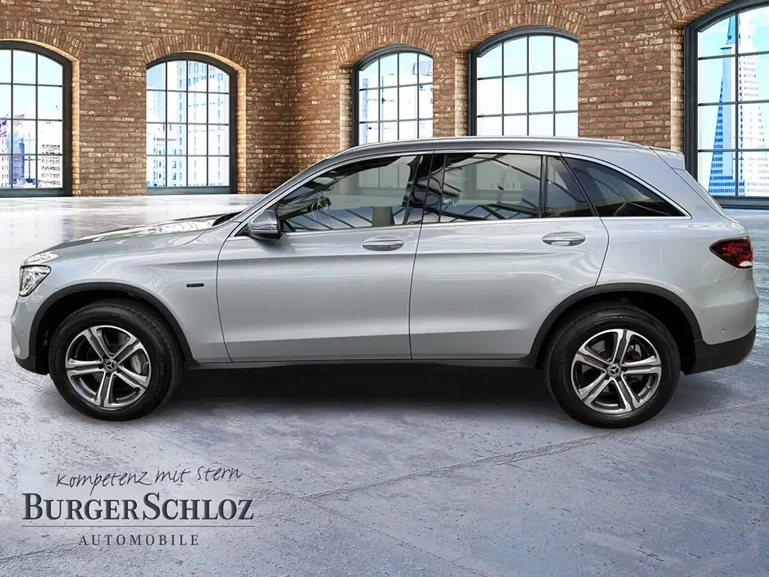 Mercedes-Benz GLC 300 - Thumbnail 8