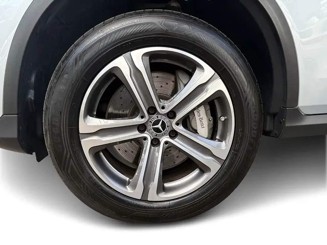 Mercedes-Benz GLC 300 - Thumbnail 9
