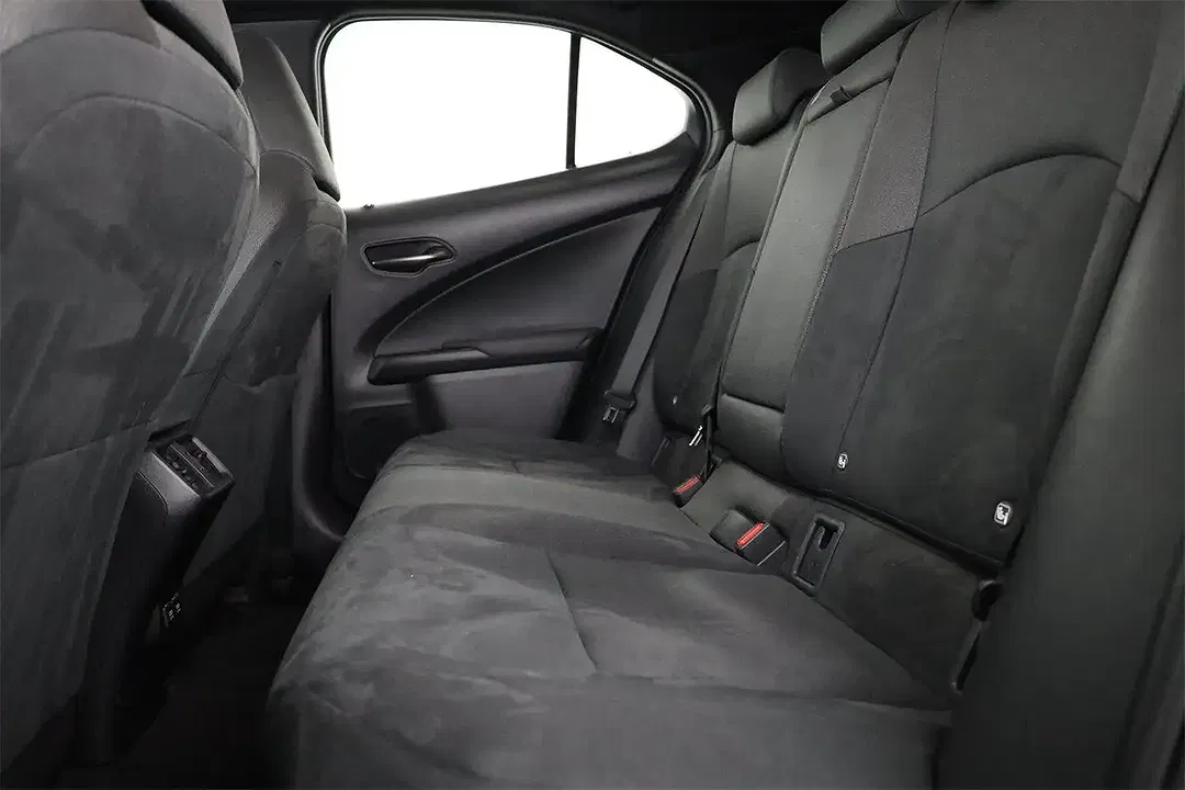 Lexus UX 250h - Thumbnail 18