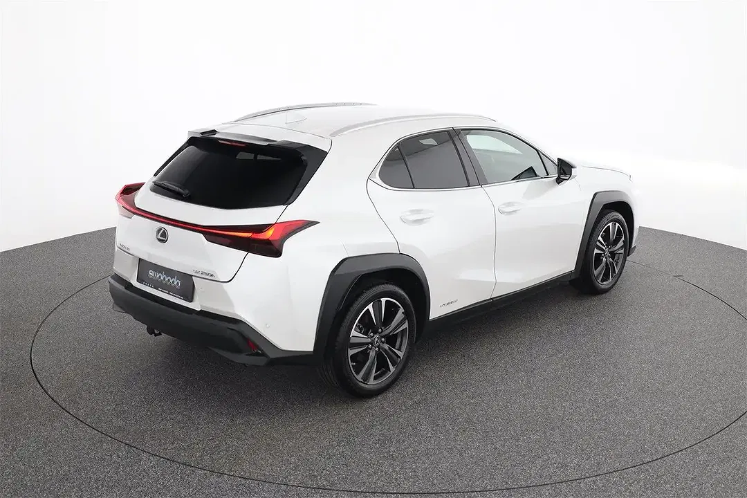 Lexus UX 250h - Thumbnail 4