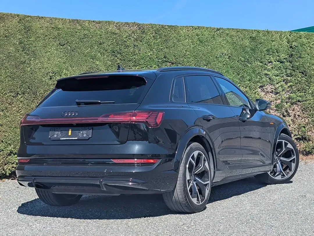 Audi SQ8 e-tron - Thumbnail 3
