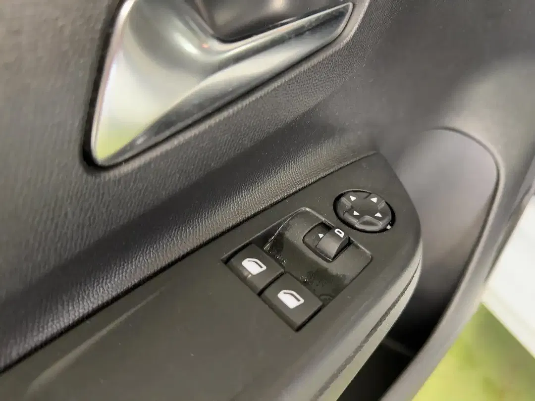 Opel Corsa - Thumbnail 14