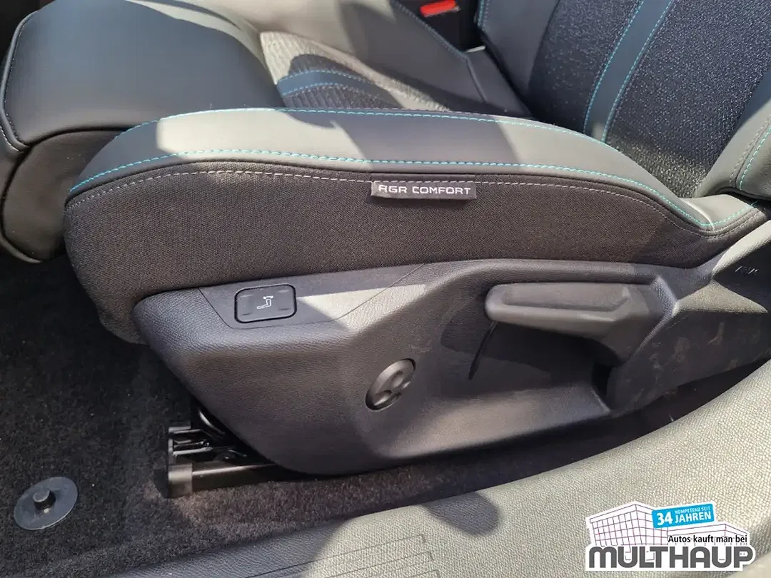 Peugeot 308 - Thumbnail 14